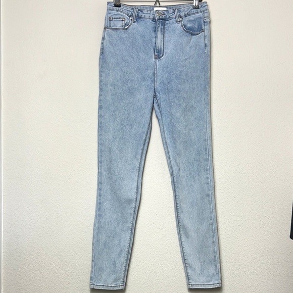 MESHKI Straight Lightwash Jeans - Picture 3 of 10